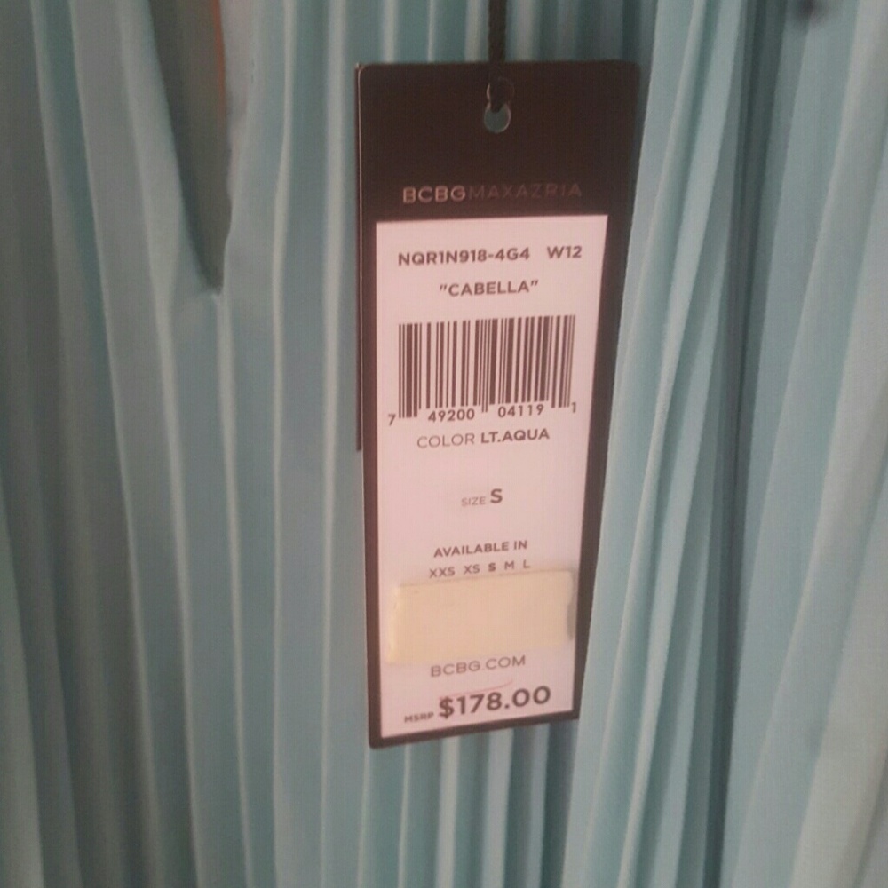 BCBGMAXAZRIA Top